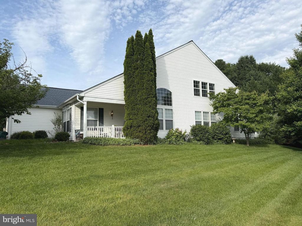 17248 FOUR SEASONS DR, Dumfries, VA 22025