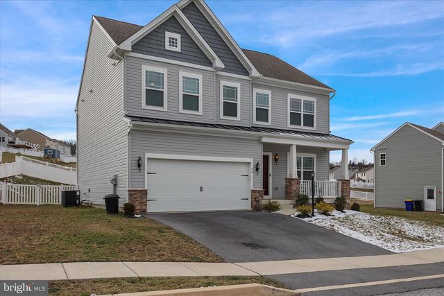 90 THOROUGHBRED DR, York Haven, PA 17370