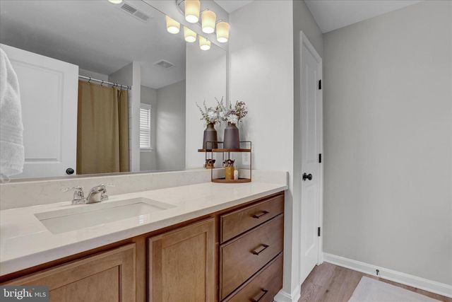 90 THOROUGHBRED DR, York Haven, PA 17370