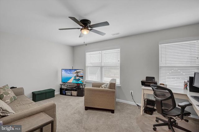 90 THOROUGHBRED DR, York Haven, PA 17370