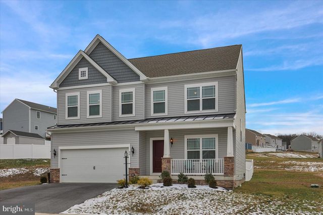 90 THOROUGHBRED DR, York Haven, PA 17370