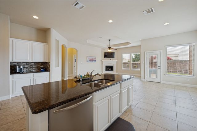 15705 Weymouth Drive, Frisco, TX 75036