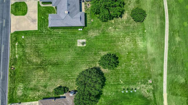 822 Kiowa Drive W, Lake Kiowa, TX 76240