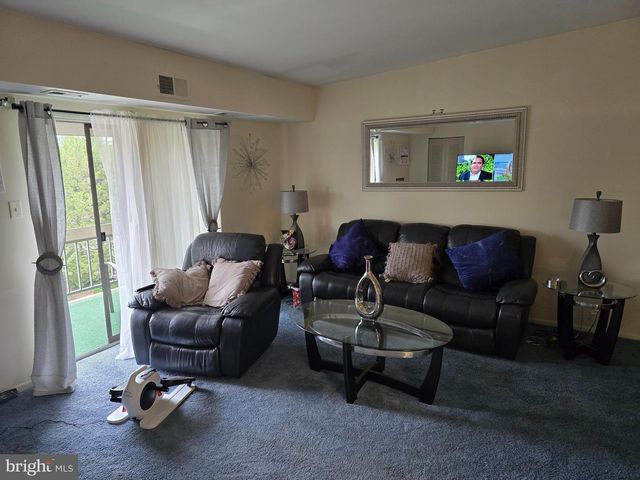 58201-00 DELAIRE LANDING RD #201, Philadelphia, PA 19114