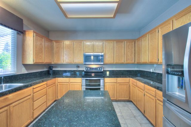 4529 Sun Ray Ln, Salida, CA 95368