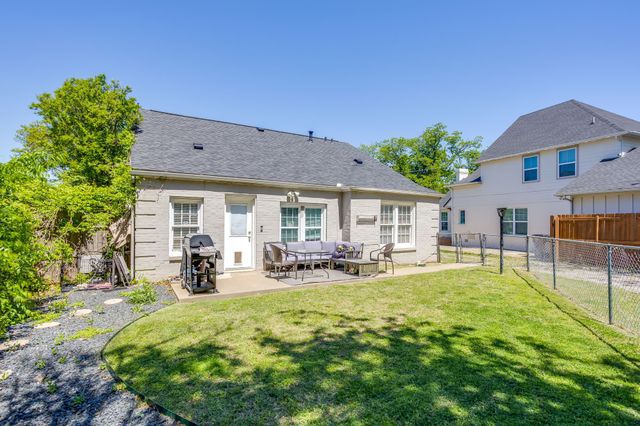2809 Benbrook Boulevard, Fort Worth, TX 76109