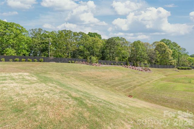 5711 Stewarts Landing Road, Charlotte, NC 28215