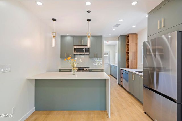 83 S GREENWOOD Avenue, Pasadena, CA 91107