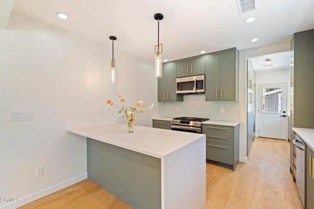 83 S GREENWOOD Avenue, Pasadena, CA 91107