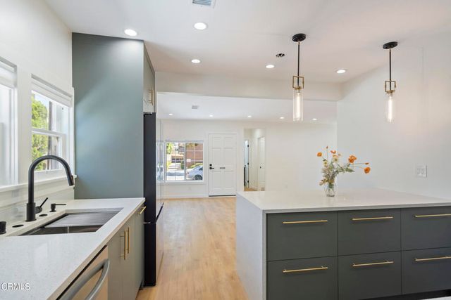83 S GREENWOOD Avenue, Pasadena, CA 91107
