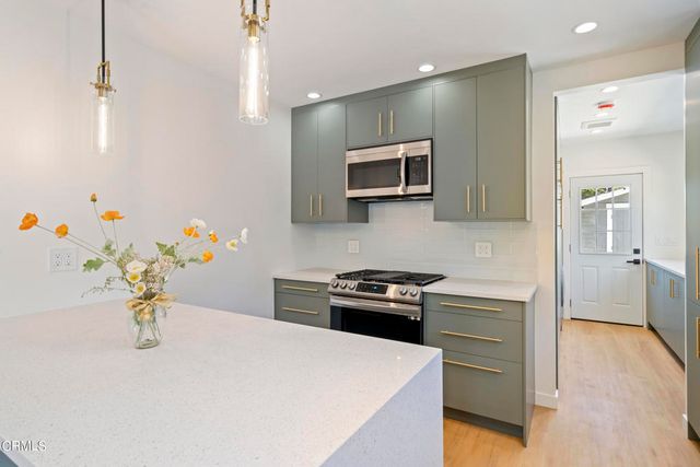 83 S GREENWOOD Avenue, Pasadena, CA 91107