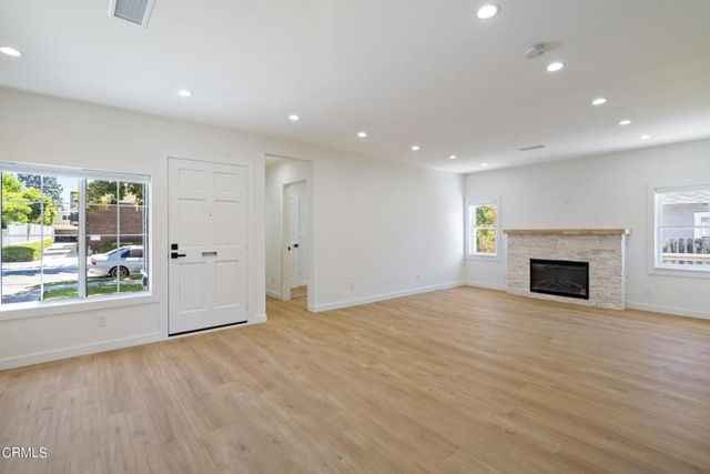 83 S GREENWOOD Avenue, Pasadena, CA 91107