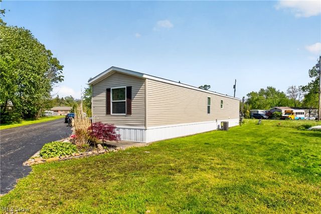 9525 Woodworth Road A19, North Lima, OH 44452