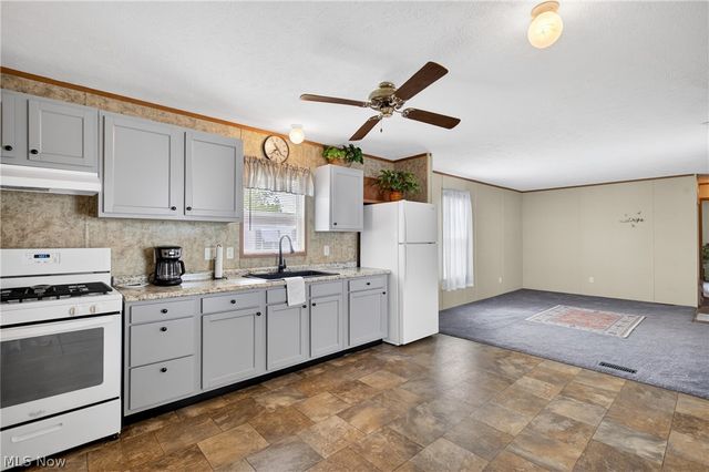 9525 Woodworth Road A19, North Lima, OH 44452
