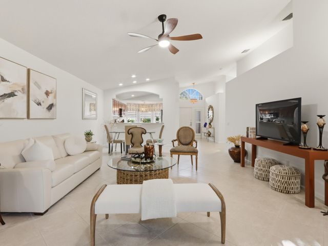 11184 Ihilani Way, Boynton Beach, FL 33437