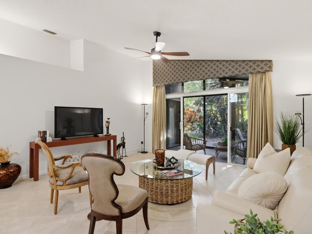 11184 Ihilani Way, Boynton Beach, FL 33437