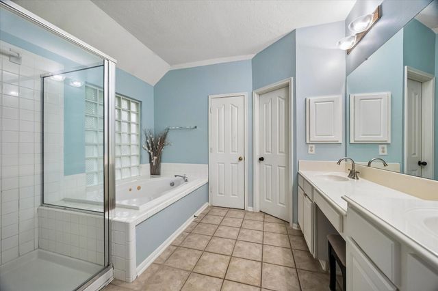 8123 Clarion Way, Houston, TX 77040