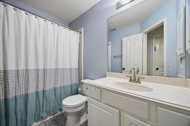8123 Clarion Way, Houston, TX 77040
