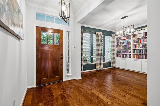 8123 Clarion Way, Houston, TX 77040