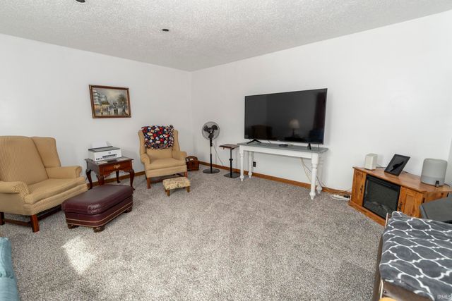 211 E Russ Avenue, Mishawaka, IN 46545