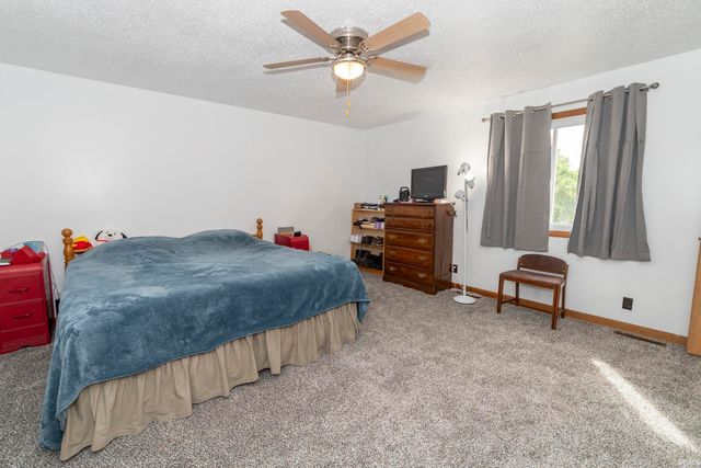 211 E Russ Avenue, Mishawaka, IN 46545