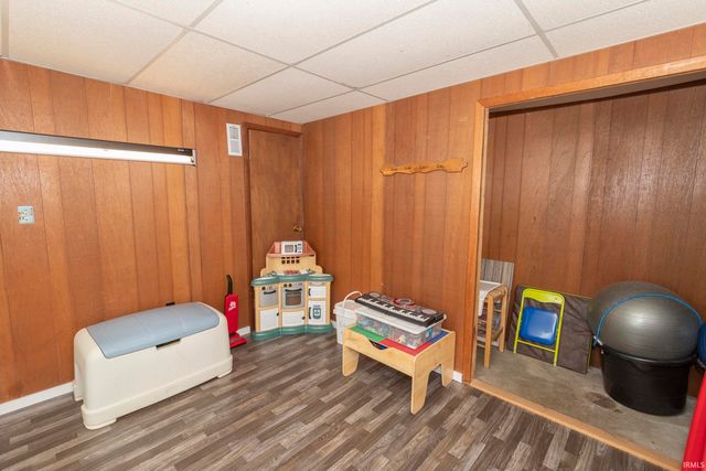211 E Russ Avenue, Mishawaka, IN 46545