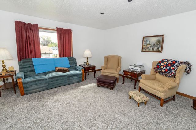 211 E Russ Avenue, Mishawaka, IN 46545
