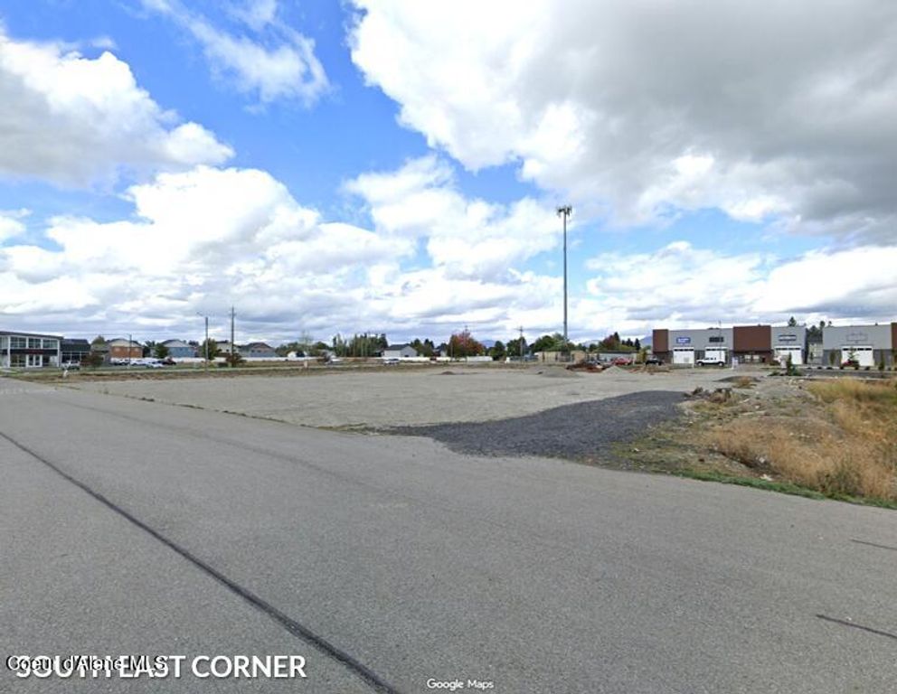 3270 E QUAD PARK CT, Post Falls, ID 83854 photo 4