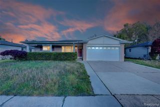 30041 Warner Avenue, Warren, MI 48092