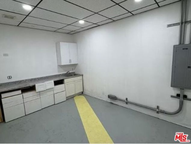 8111 San Fernando Road, Sun Valley (los Angeles), CA 91352