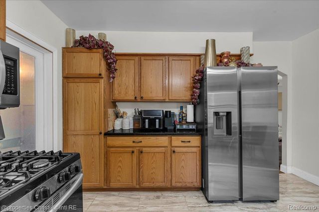 27524 Gail Drive, Warren, MI 48093