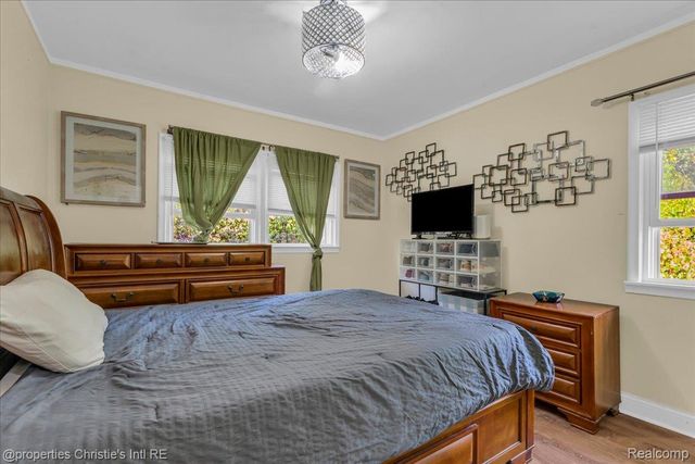 27524 Gail Drive, Warren, MI 48093