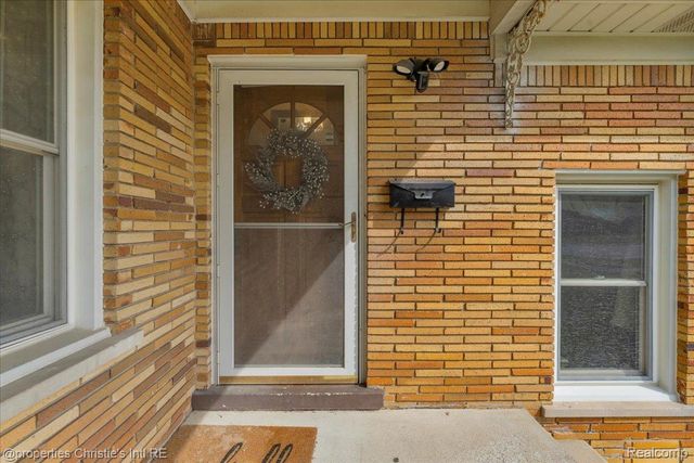 27524 Gail Drive, Warren, MI 48093