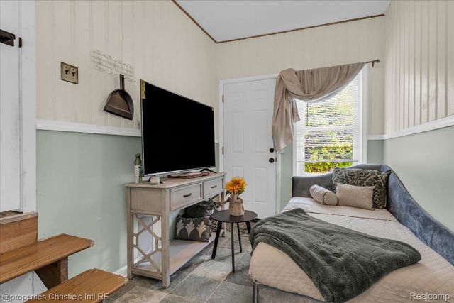 27524 Gail Drive, Warren, MI 48093