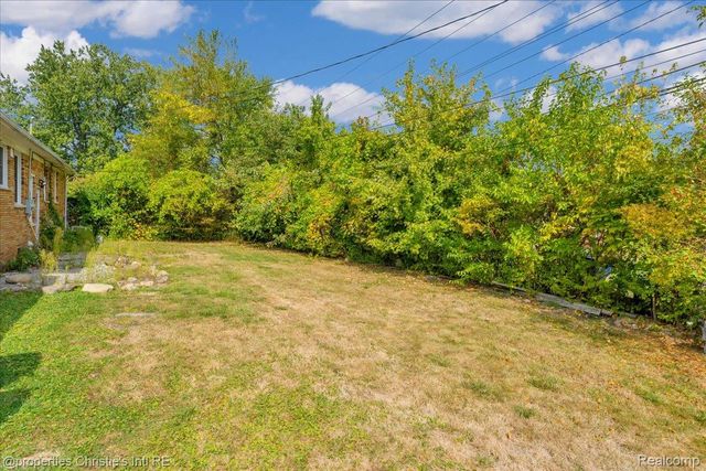 27524 Gail Drive, Warren, MI 48093