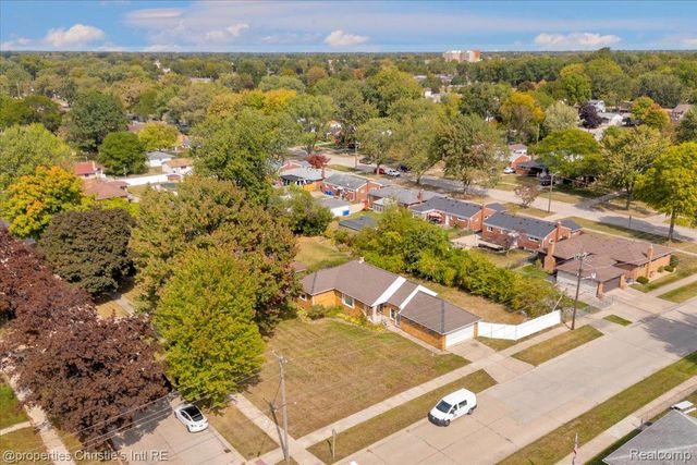 27524 Gail Drive, Warren, MI 48093