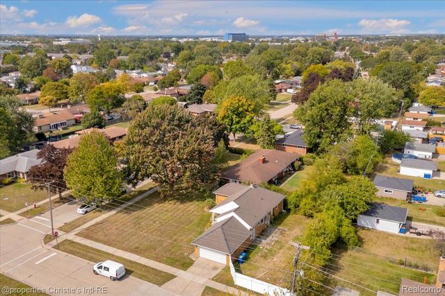 27524 Gail Drive, Warren, MI 48093