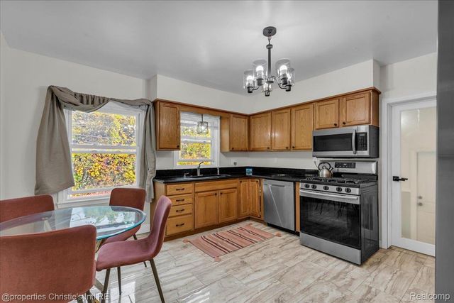 27524 Gail Drive, Warren, MI 48093