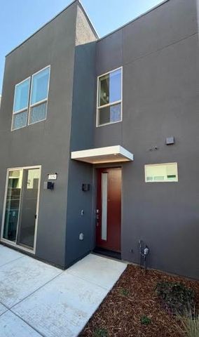 2054 Odin Walk, Sacramento, CA 95835