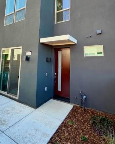 2054 Odin Walk, Sacramento, CA 95835