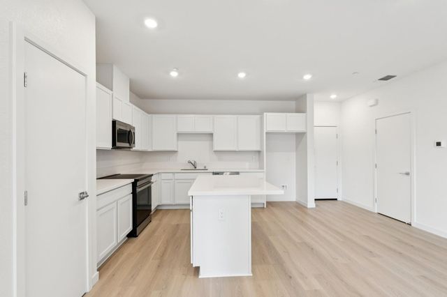 2054 Odin Walk, Sacramento, CA 95835