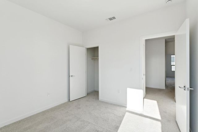 2054 Odin Walk, Sacramento, CA 95835