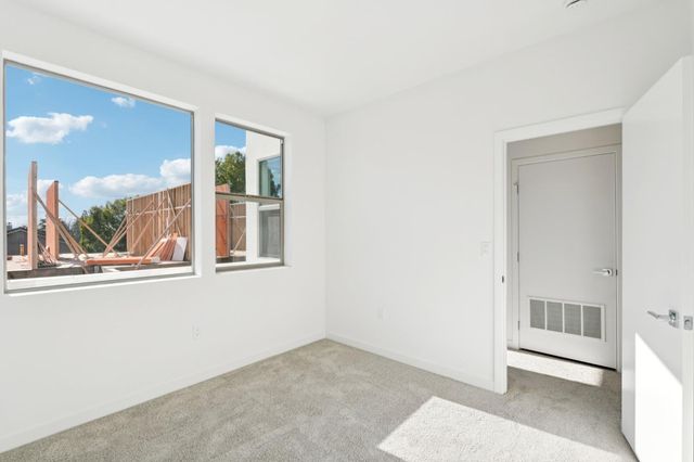 2054 Odin Walk, Sacramento, CA 95835