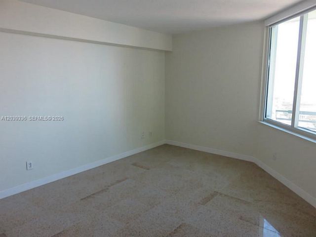 325 S BISCAYNE BLVD 4122, Miami, FL 33131