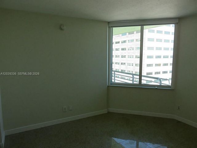 325 S BISCAYNE BLVD 4122, Miami, FL 33131