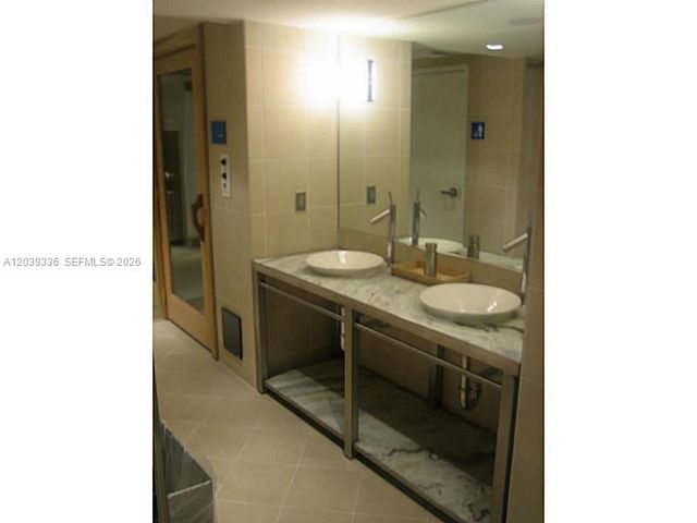 325 S BISCAYNE BLVD 4122, Miami, FL 33131