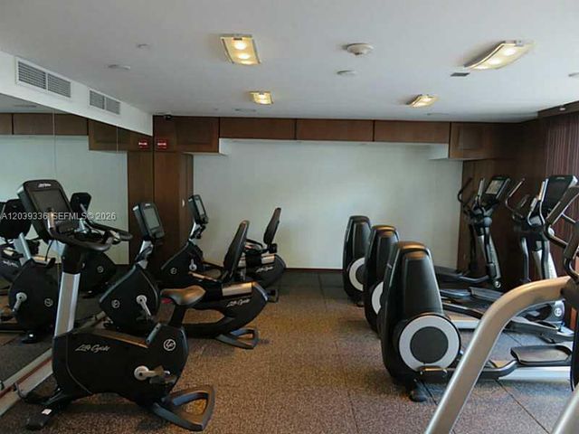 325 S BISCAYNE BLVD 4122, Miami, FL 33131
