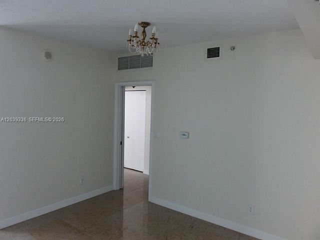 325 S BISCAYNE BLVD 4122, Miami, FL 33131