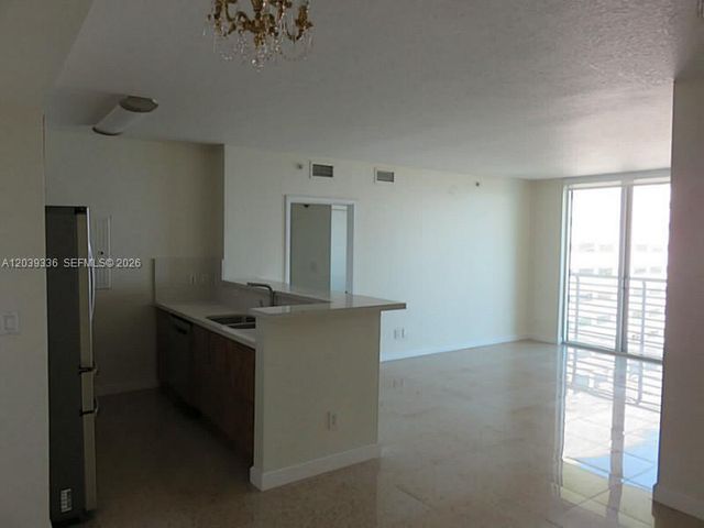 325 S BISCAYNE BLVD 4122, Miami, FL 33131