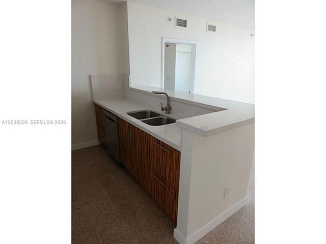 325 S BISCAYNE BLVD 4122, Miami, FL 33131